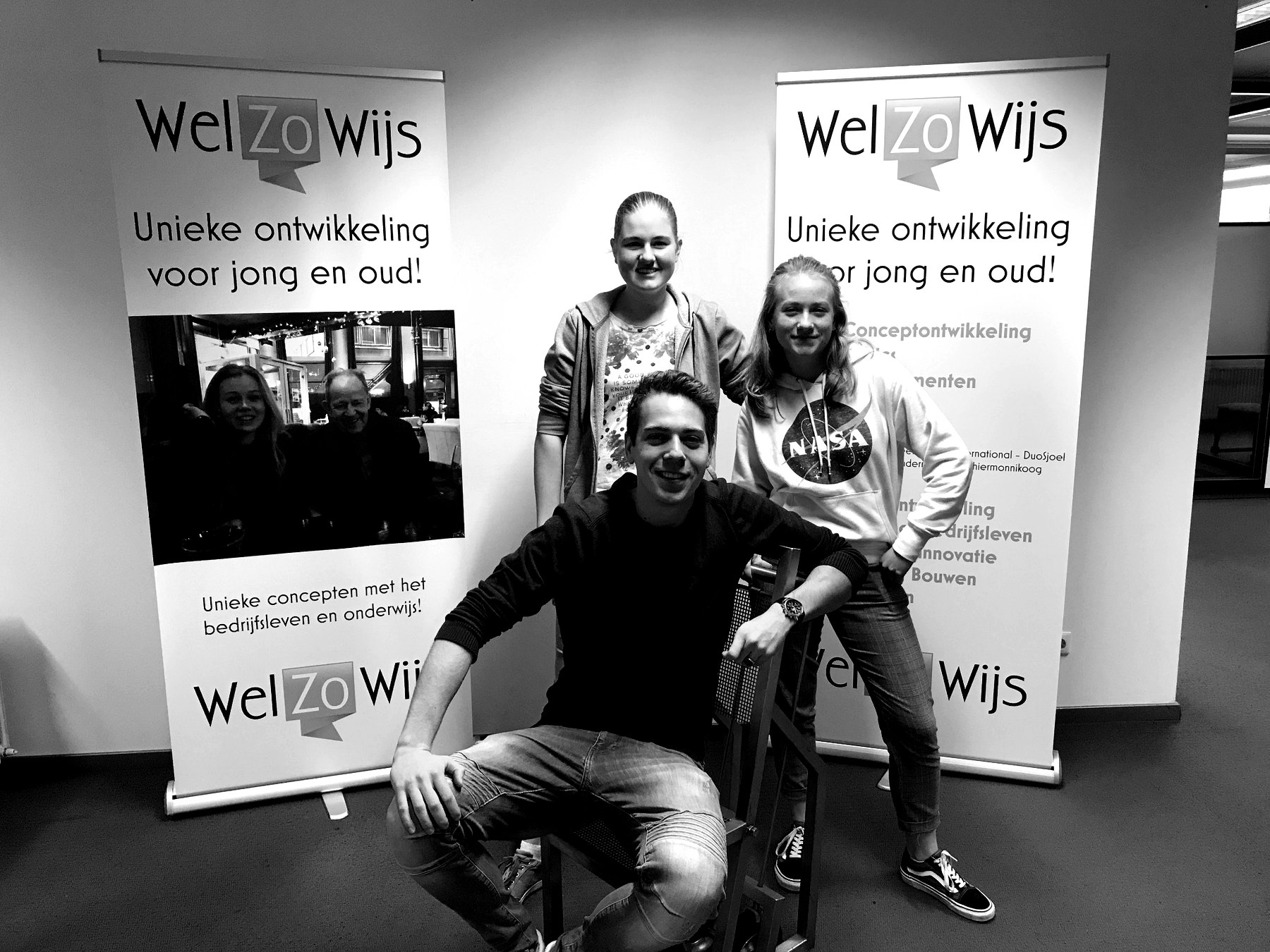 WelZoWijs banners met jong team